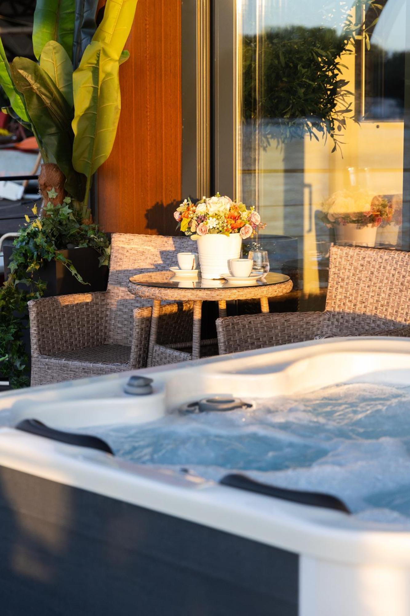 Ada Moment Splav- Kuca Na Reci Beograd- Floating House On Sava River ,Belgrado Exterior foto